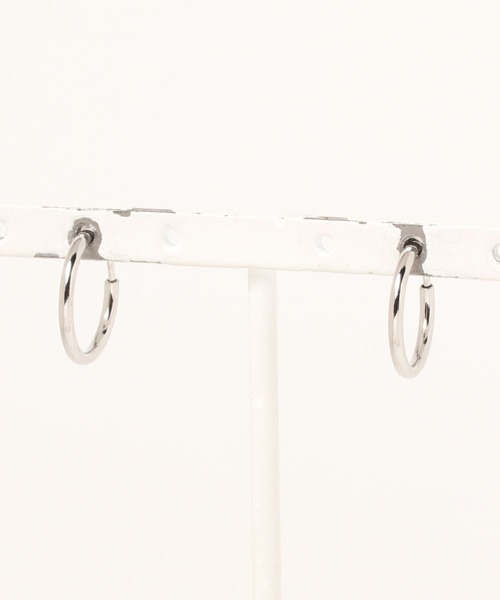 LAKOLE（ラコレ）の「プチフープイヤリング / 266524（イヤリング・レディース・その他1/その他2・FREE）」の4枚目の写真