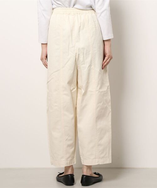 Samansa Mos2（サマンサ モスモス）の「センターステッチチノパンツ（チノパンツ・レディース・ベージュ/ピンク/キナリ/グリーン・ﾌﾘ-）」の6枚目の写真