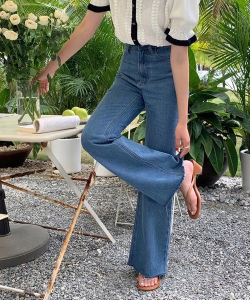 Leja（レジャ）の「【LEJA】裾フレアデニムパンツ（デニムパンツ・レディース・ブルー・MEDIUM/SMALL）」の3枚目の写真