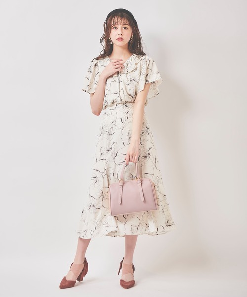 SET(セット)の「《WEB限定》フラワーシアーセットアップ(ワンピース・レディース・ブラック/ピンク/オフホワイト・38/36)」の2枚目の写真