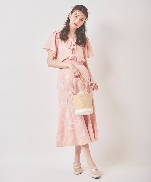 SET(セット)の「《WEB限定》フラワーシアーセットアップ(ワンピース・レディース・ブラック/ピンク/オフホワイト・38/36)」の1枚目の写真