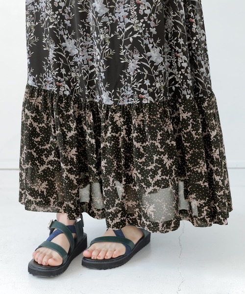 osharewalker（オシャレウォーカー）の「【廃盤】『花柄切替ティアードスカート』（スカート・レディース・ライトベージュ/ブラック・FREE）」の11枚目の写真