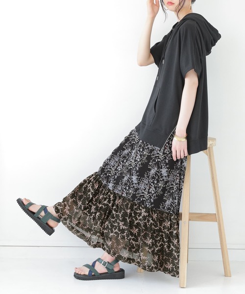 osharewalker（オシャレウォーカー）の「【廃盤】『花柄切替ティアードスカート』（スカート・レディース・ライトベージュ/ブラック・FREE）」の12枚目の写真