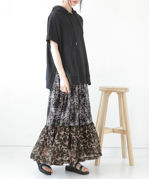 osharewalker（オシャレウォーカー）の「【廃盤】『花柄切替ティアードスカート』（スカート・レディース・ライトベージュ/ブラック・FREE）」の13枚目の写真