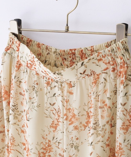 osharewalker（オシャレウォーカー）の「【廃盤】『花柄切替ティアードスカート』（スカート・レディース・ライトベージュ/ブラック・FREE）」の21枚目の写真