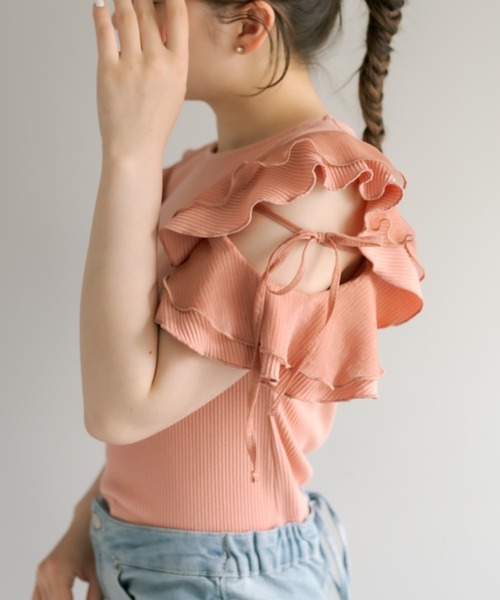 OLIVE des OLIVE(オリーブデオリーブ)の「袖フリルプルオーバー(Tシャツ/カットソー・レディース・オフホワイト/オレンジ/ブラック/ライトグレー・FREE)」の4枚目の写真