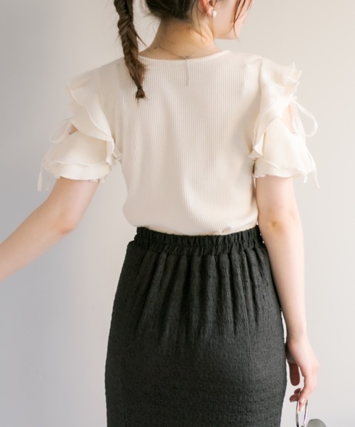 OLIVE des OLIVE(オリーブデオリーブ)の「袖フリルプルオーバー(Tシャツ/カットソー・レディース・オフホワイト/オレンジ/ブラック/ライトグレー・FREE)」の10枚目の写真