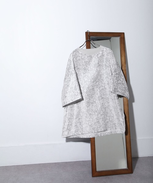 NILWAY(ニルウェイ)の「フラワージャガードプルオーバー(Tシャツ/カットソー・メンズ・ライトグレー/ブラック/グレイッシュベージュ・MEDIUM/LARGE)」の18枚目の写真