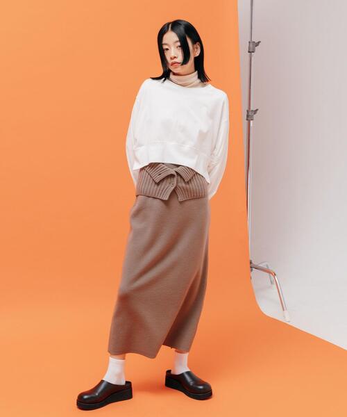 CITEN（シテン）の「＜CITEN＞ソデシャーリング クロップド Tシャツ（Tシャツ/カットソー・レディース・ブラック/オフホワイト/ケリー・FREE）」の13枚目の写真