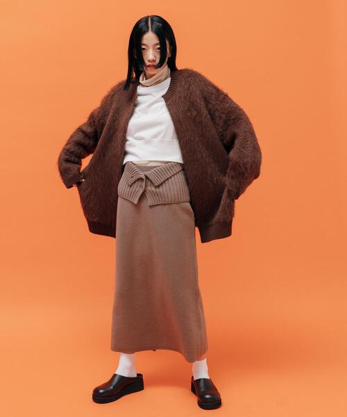 CITEN（シテン）の「＜CITEN＞ソデシャーリング クロップド Tシャツ（Tシャツ/カットソー・レディース・ブラック/オフホワイト/ケリー・FREE）」の15枚目の写真