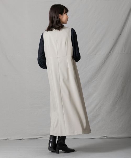 Gready Brilliant（グレディブリリアン）の「VネックAフレア