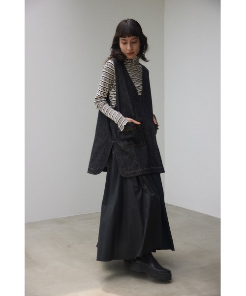 BLACK BY MOUSSY（ブラックバイマウジー）の「denim vest（デニムベスト）（ベスト・レディース・ブラック/オフホワイト・FREE）」の2枚目の写真