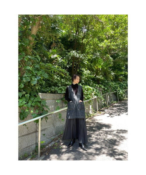 BLACK BY MOUSSY（ブラックバイマウジー）の「denim vest（デニムベスト）（ベスト・レディース・ブラック/オフホワイト・FREE）」の9枚目の写真
