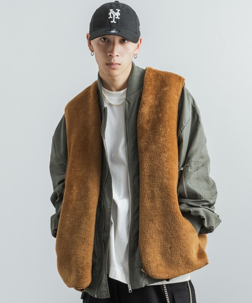 Rocky Monroe(ロッキーモンロー)の「オーバーサイズ ビッグフェイクファージップベスト(ベスト・メンズ・ブラック/ブラウン/キナリ・M/L)」の3枚目の写真