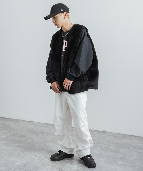 Rocky Monroe(ロッキーモンロー)の「オーバーサイズ ビッグフェイクファージップベスト(ベスト・メンズ・ブラック/ブラウン/キナリ・M/L)」の19枚目の写真