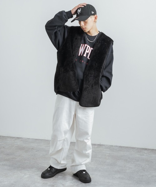 Rocky Monroe(ロッキーモンロー)の「オーバーサイズ ビッグフェイクファージップベスト(ベスト・メンズ・ブラック/ブラウン/キナリ・M/L)」の4枚目の写真