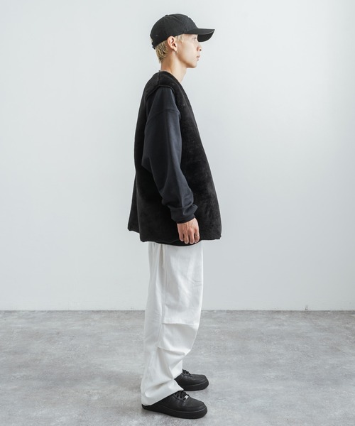Rocky Monroe(ロッキーモンロー)の「オーバーサイズ ビッグフェイクファージップベスト(ベスト・メンズ・ブラック/ブラウン/キナリ・M/L)」の10枚目の写真