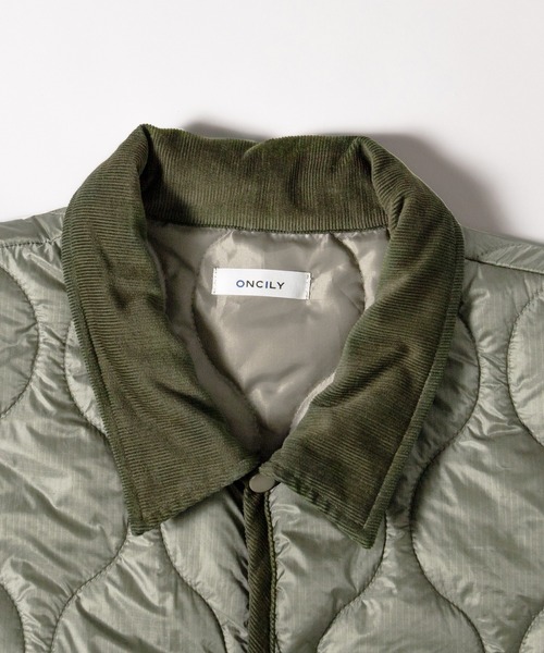 ONCILY(オンシェリー)の「SIDE SLIT QUILTING JACKET / サイドスリットキルティングジャケット(ダウンジャケット/コート・メンズ・オリーブ/ブラック・LARGE/MEDIUM)」の14枚目の写真