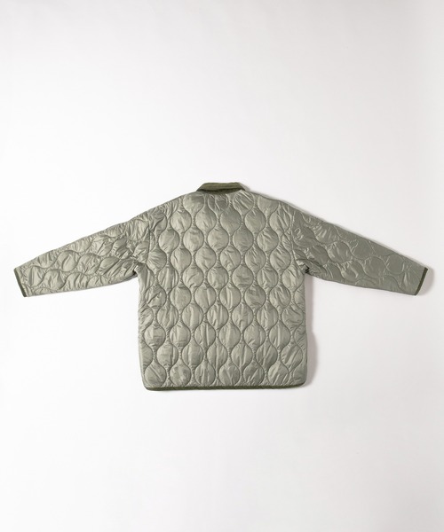ONCILY(オンシェリー)の「SIDE SLIT QUILTING JACKET / サイドスリットキルティングジャケット(ダウンジャケット/コート・メンズ・オリーブ/ブラック・LARGE/MEDIUM)」の6枚目の写真