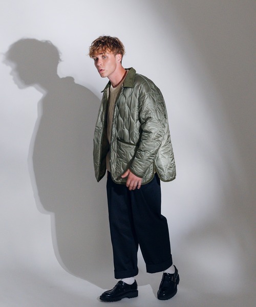 ONCILY(オンシェリー)の「SIDE SLIT QUILTING JACKET / サイドスリットキルティングジャケット(ダウンジャケット/コート・メンズ・オリーブ/ブラック・LARGE/MEDIUM)」の20枚目の写真