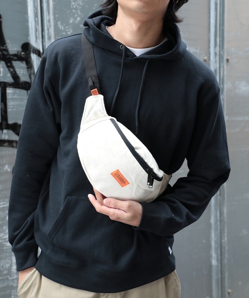 UNIVERSAL OVERALL（ユニバーサルオーバーオール）の「【UNIVERSAL OVERALL】スーベニアコットンウエストバッグ ウエストポーチ ヒップバッグ UVO-084（ボディバッグ/ウエストポーチ・メンズ・ホワイト/ブラック・FREE）」の4枚目の写真