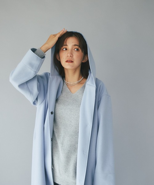 RIVE DROITE(リヴドロワ)の「フードデザインで顔周り華やか/ウールライクフードガウン(その他アウター・レディース・スカイブルー/チャコールグレー・FREE)」の5枚目の写真
