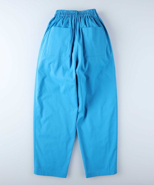 HONEYSUCKLE ROSE（ハニーサックルローズ）の「【HONEYSUCKLE ROSE】カラータックテーパードパンツ（スラックス・レディース・ブラック/ブルー/グレー/グリーン/オレンジ・L/M）」の9枚目の写真