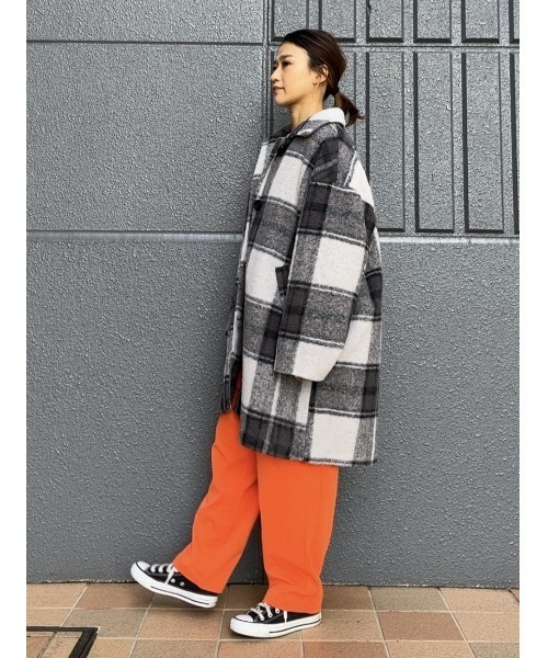 HONEYSUCKLE ROSE（ハニーサックルローズ）の「【HONEYSUCKLE ROSE】カラータックテーパードパンツ（スラックス・レディース・ブラック/ブルー/グレー/グリーン/オレンジ・L/M）」の20枚目の写真