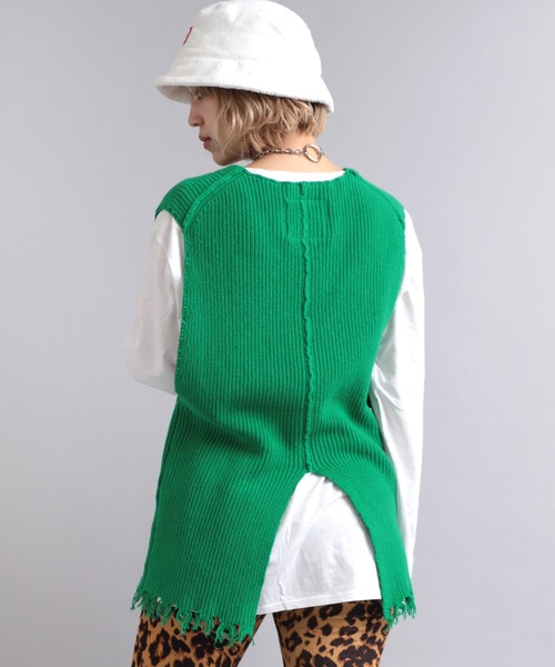 RNA（アールエヌエー）の「K2624 スリットダメージベスト（ベスト・レディース・グリーン/アイボリー/ブラック・MEDIUM）」の11枚目の写真