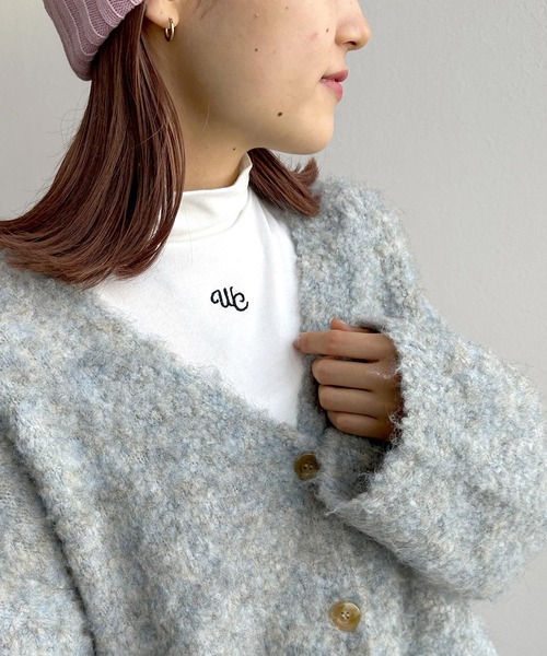w closet（ダブルクローゼット）の「刺繍タートルネックプルオーバー（Tシャツ/カットソー・レディース・ホワイト系その他3/ホワイト系その他/ホワイト系その他2・FREE）」の2枚目の写真