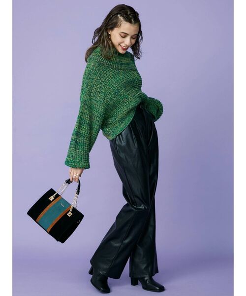 EVRIS(エヴリス)の「フェイクレザーワイドパンツ(その他パンツ・レディース・レッド/ブラック・SMALL/MEDIUM)」の15枚目の写真