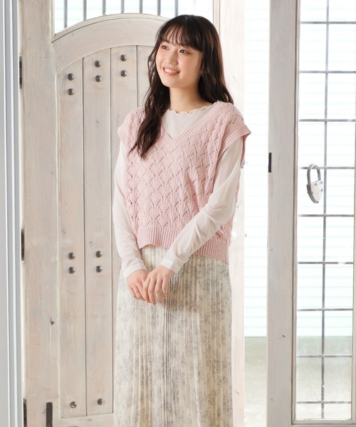 Honeys（ハニーズ）の「透かし編Ｖネックベスト（ベスト・レディース・ブラック/ミント/ブルー/ベージュ/ピンク・S/L/M）」の15枚目の写真