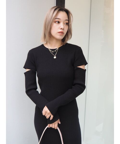 EVRIS（エヴリス）の「スラッシュアームリブニットワンピース（ワンピース・レディース・ブラック/グリーン/アイボリー・FREE）」の16枚目の写真