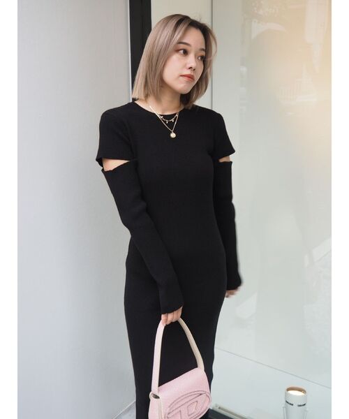 EVRIS（エヴリス）の「スラッシュアームリブニットワンピース（ワンピース・レディース・ブラック/グリーン/アイボリー・FREE）」の17枚目の写真