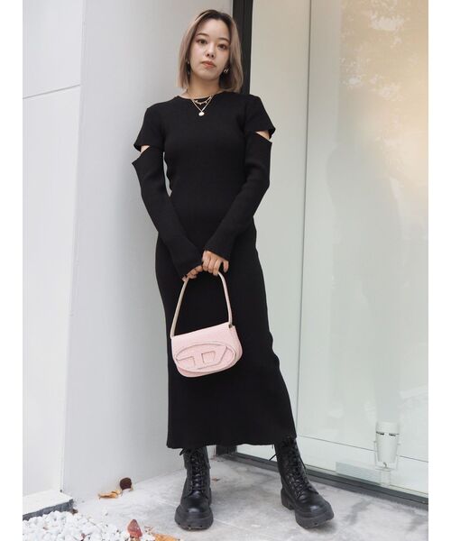 EVRIS（エヴリス）の「スラッシュアームリブニットワンピース（ワンピース・レディース・ブラック/グリーン/アイボリー・FREE）」の18枚目の写真