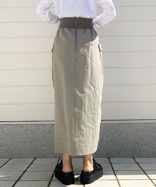 Q（キュー）の「ミリタリースカート（スカート・レディース・カーキ/ベージュ/ライトグレー/チャコールグレー・MEDIUM）」の7枚目の写真