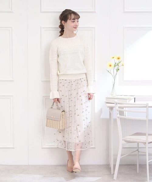 couture brooch(クチュールブローチ)の「◆【ちらっと肌見せで上品フェミニン】透かし編みニット(ニット/セーター・レディース・ブラック/ベビーピンク/アイボリー・38/42)」の6枚目の写真