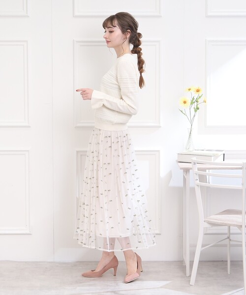 couture brooch(クチュールブローチ)の「◆【ちらっと肌見せで上品フェミニン】透かし編みニット(ニット/セーター・レディース・ブラック/ベビーピンク/アイボリー・38/42)」の7枚目の写真