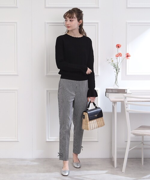 couture brooch(クチュールブローチ)の「◆【ちらっと肌見せで上品フェミニン】透かし編みニット(ニット/セーター・レディース・ブラック/ベビーピンク/アイボリー・38/42)」の15枚目の写真