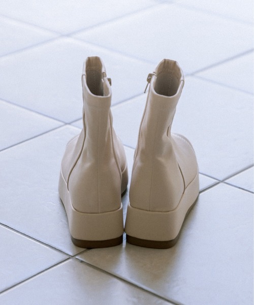 OLIVE des OLIVE（オリーブデオリーブ）の「ブーツサンダル（ブーツ・レディース・アイボリー/ブラック・SMALL/MEDIUM/LARGE）」の14枚目の写真