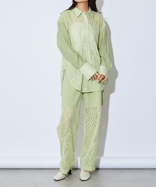 Lui's（ルイス）の「シアースリーブシャツ（シャツ/ブラウス・レディース・ブラック/グリーン・FREE）」の5枚目の写真