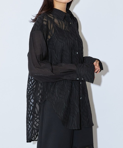 Lui's（ルイス）の「シアースリーブシャツ（シャツ/ブラウス・レディース・ブラック/グリーン・FREE）」の3枚目の写真