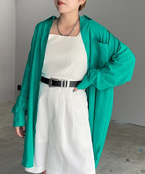 PAGEBOY(ページボーイ)の「シアトロルーズシャツ(シャツ/ブラウス・レディース・オフホワイト/ブラック/グレイッシュベージュ/グリーン・FREE)」の1枚目の写真