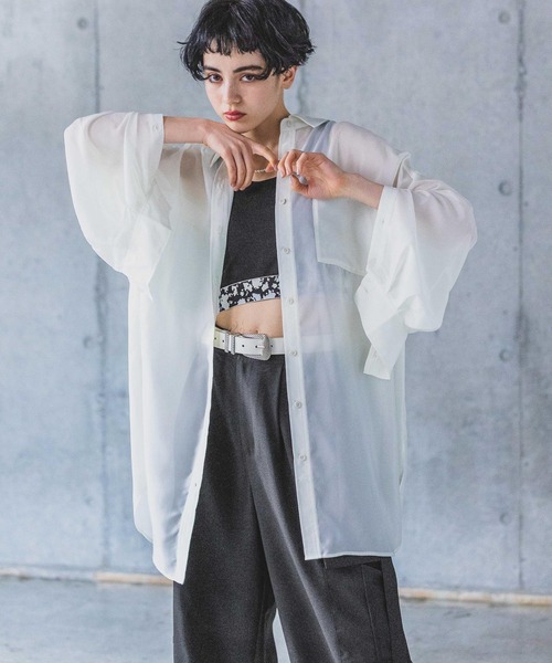 PAGEBOY(ページボーイ)の「シアトロルーズシャツ(シャツ/ブラウス・レディース・オフホワイト/ブラック/グレイッシュベージュ/グリーン・FREE)」の5枚目の写真