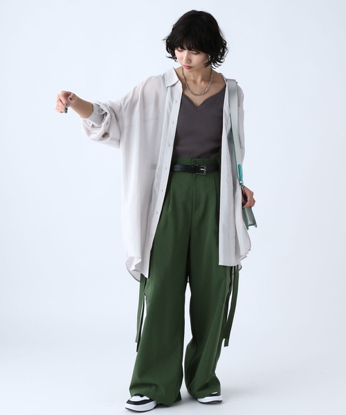 PAGEBOY(ページボーイ)の「シアトロルーズシャツ(シャツ/ブラウス・レディース・オフホワイト/ブラック/グレイッシュベージュ/グリーン・FREE)」の18枚目の写真