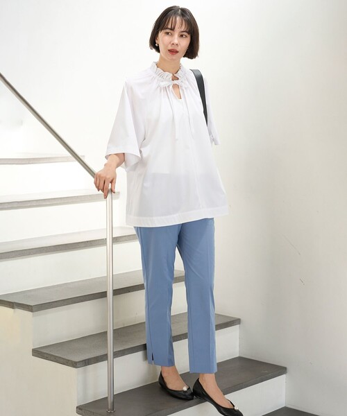 UNFILO(アンフィーロ)の「FINE MOVE テーパードパンツ(その他パンツ・レディース・カーキ系/グレー系/ブラック系/ライトイエロー系/ベージュ系/オレンジ系/ネイビー系/こしょう色系/ダルブルー系/ワイン系・X-SMALL/SMALL/LARGE/MEDIUM)」の6枚目の写真