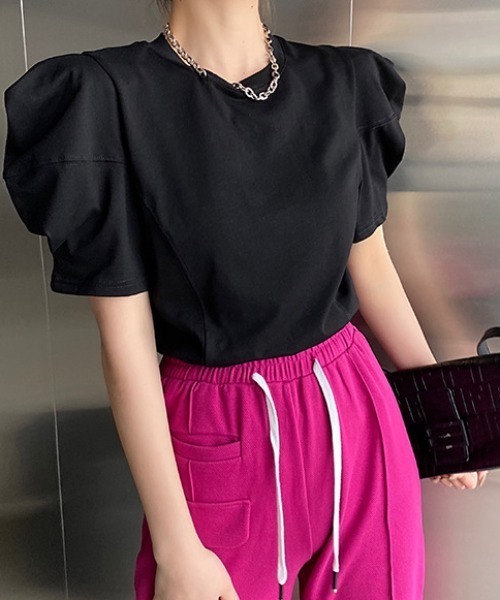 deux amour（ドゥーザムール）の「パワーショルダー半袖トップス