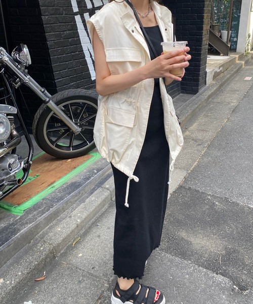 INGNI（イング）の「ミリタリーベスト（ミリタリージャケット・レディース・ブラック/カーキ/アイボリー・M）」の10枚目の写真