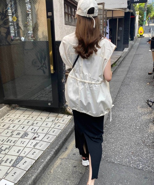 INGNI（イング）の「ミリタリーベスト（ミリタリージャケット・レディース・ブラック/カーキ/アイボリー・M）」の11枚目の写真