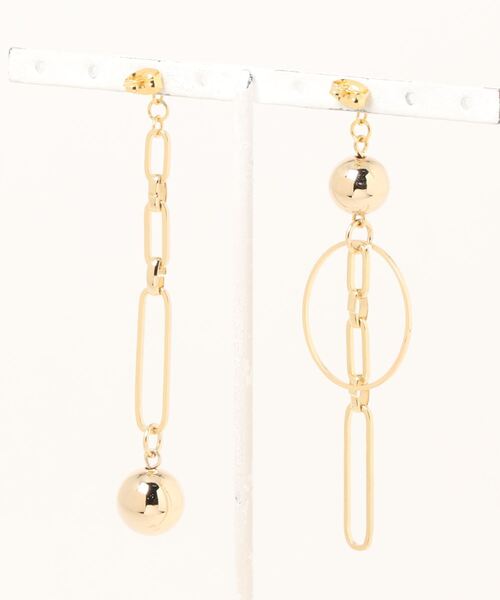tone（トーン）の「【As】アシメチェーン　ロング　ピアス（サージカルステンレス）(MA)（ピアス（両耳用）・メンズ・シルバー系その他2/ゴールド系その他2/シルバー/ゴールド/ゴールド系その他3/シルバー系その他3・FREE）」の7枚目の写真